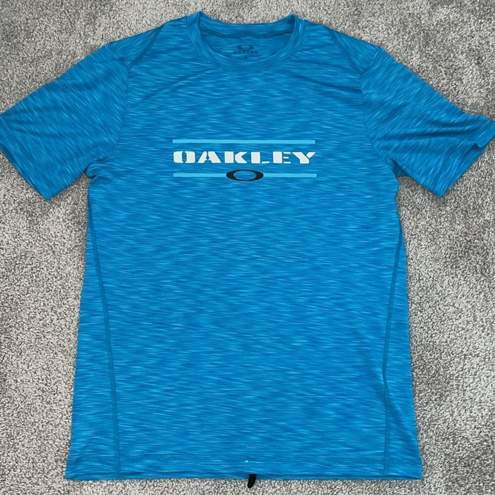 Blue Stretch Oakley Surfer Surfboard Beach Mens Rashie Rashguard T Shirt M